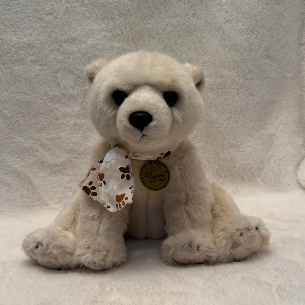 Aurora - Medium White Miyoni - Polar Bear